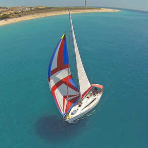 hart am Wind mit der Hochsee Regatta Yacht Fisher und Paykel am Südkap von Fuerteventura