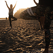 Familien Surfcamp, Yoga am Strand