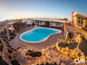 der Pool unserer Villa